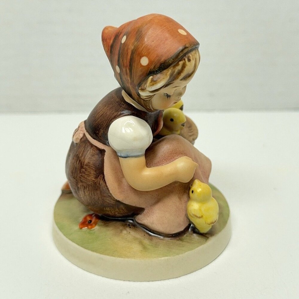 MJ Hummel Figurine Chick Girl 57/0 Yellow Chicks Basket W Germany 1960 - 1972 - Picture 2 of 10